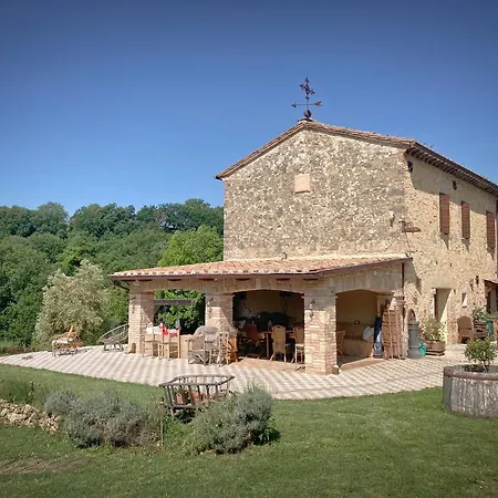 La Nocciolaia Agroturismo *