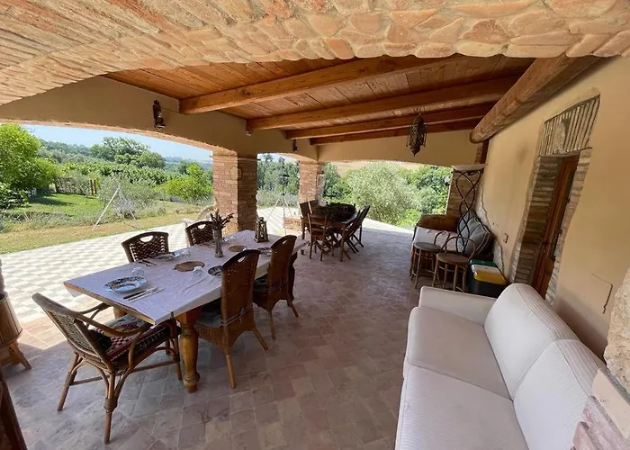 La Nocciolaia Farm stay