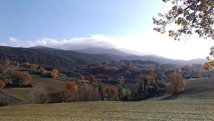 La Nocciolaia Farm stay *