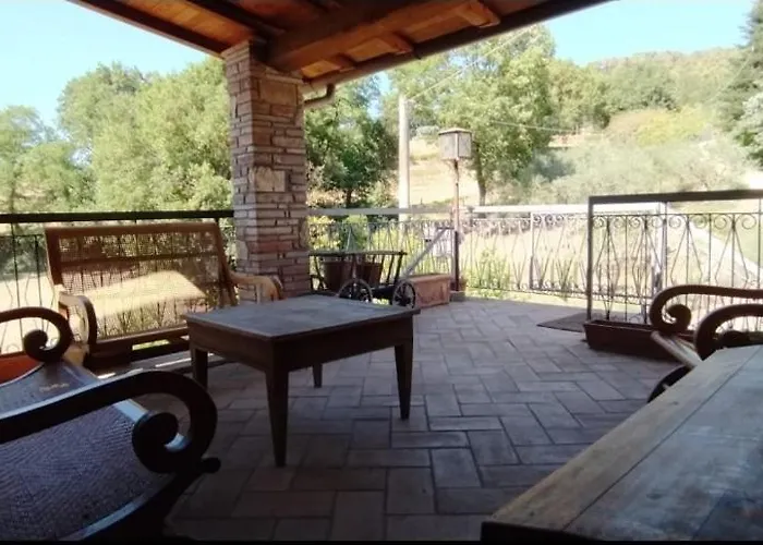 La Nocciolaia Farm stay *