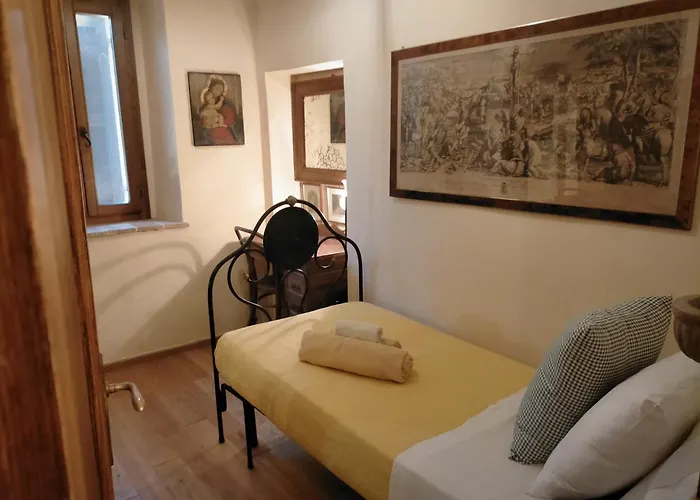 La Nocciolaia Farm stay *